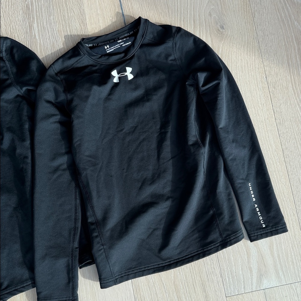 Under Armour coldgear tops - Picture 2 of 7